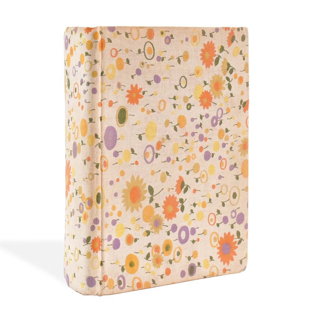 MARGARET MITCHELL SIGNED "GONE WITH THE WIND": 8 5/8 x 6 1/8 in (22 x 15.5 cm) Provenance and Authentication: This collectible has undergone a rigorous forensic evaluation. The signatures were carefully analyzed across multiple criteria,