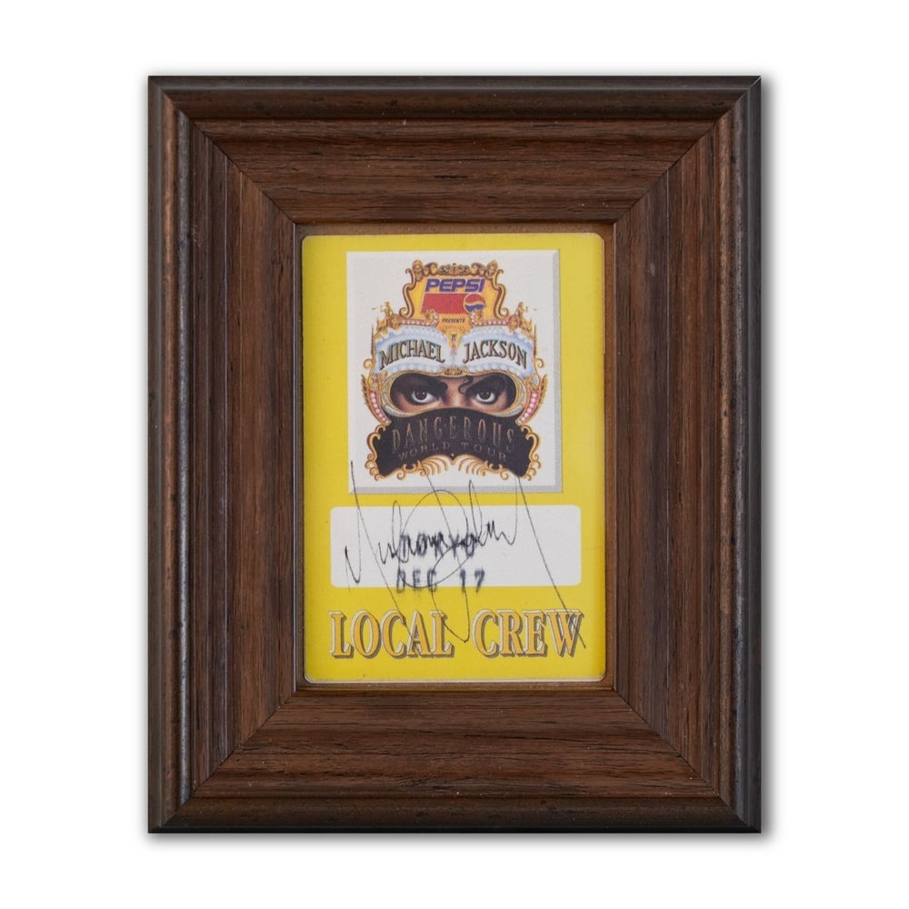 MICHAEL JACKSON SIGNED DANGEROUS WORLD TOUR LOCAL CREW PASS - TOKYO, JAPAN (1992): 4 1/2 x 3 1/8 in (11.5 x 8 cm) Provenance and authentication: This collectible has undergone a rigorous forensic evaluation. The signatures were carefully analyzed across multiple criteria,