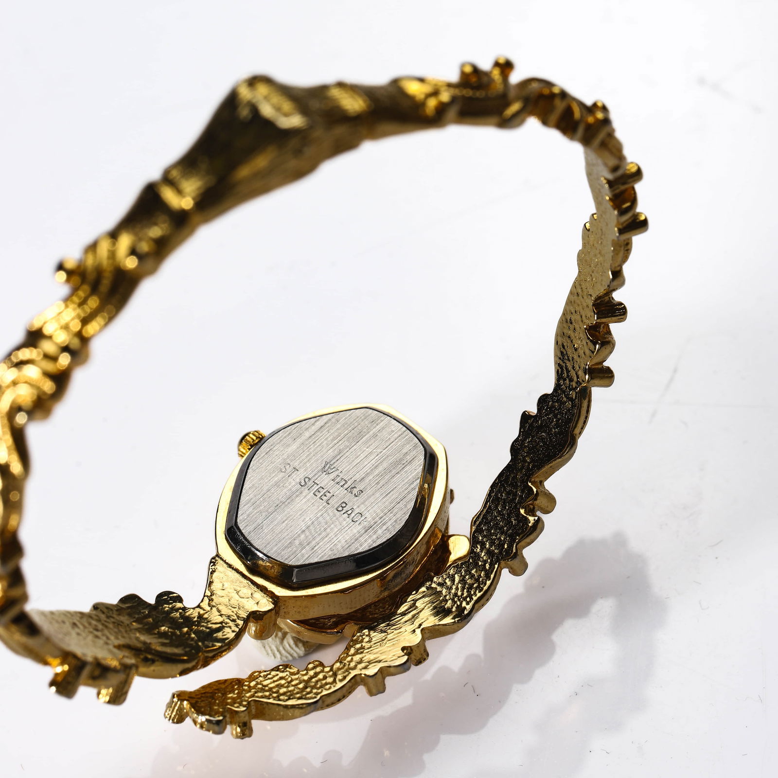 WINKS QUARTZ BANGLE WATCH - 5