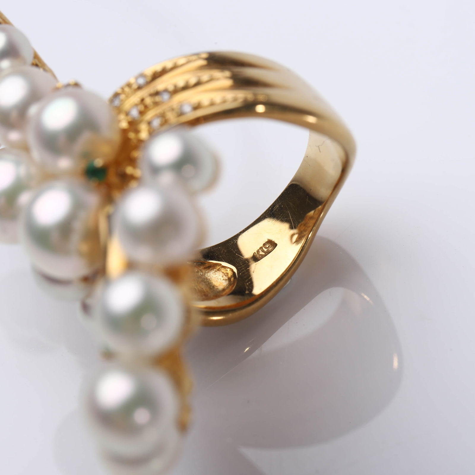 A PEARL AND GEM-SET PEACOCK RING - 5