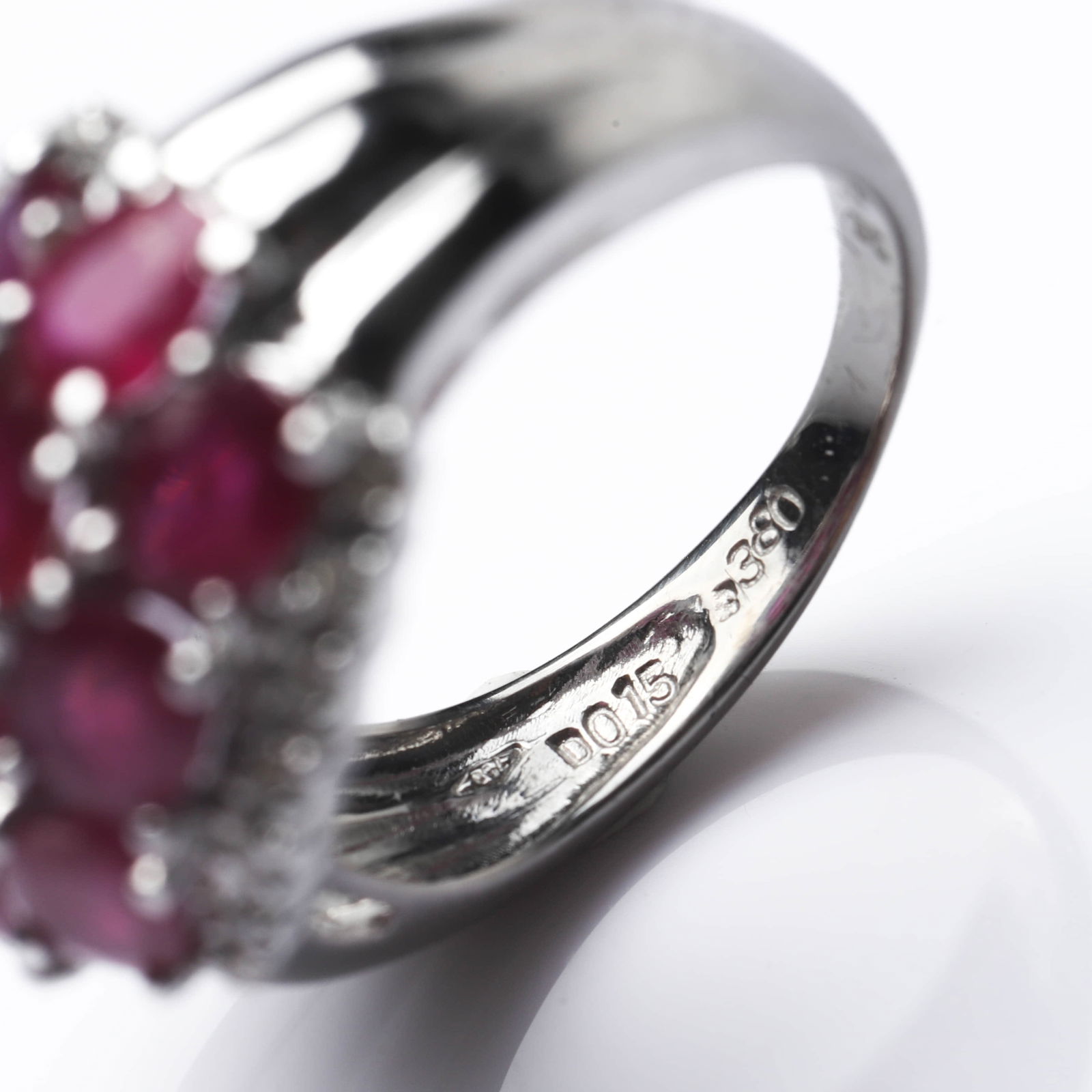 18K GOLD RUBY AND DIAMOND RING - 4