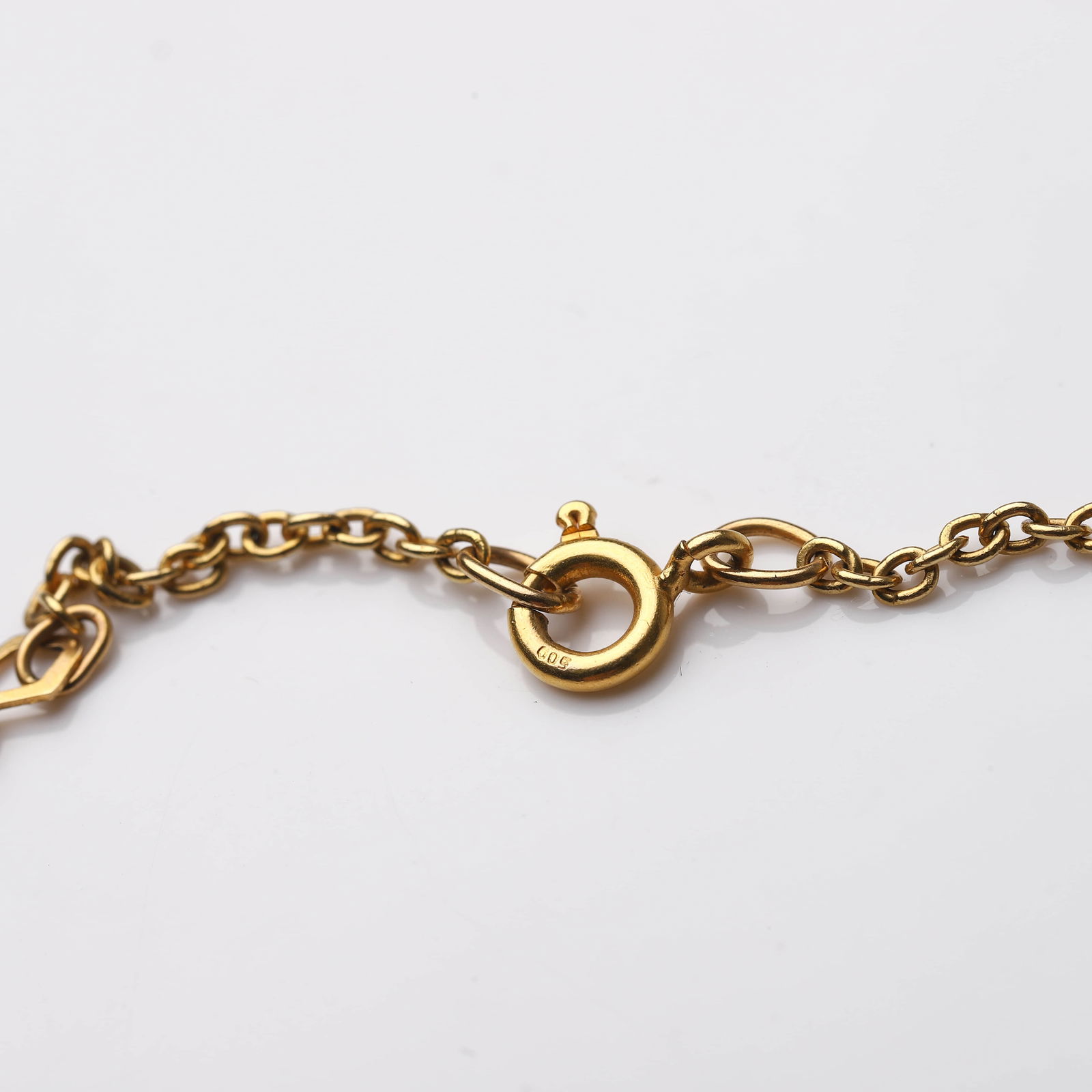 A GOLD LONGCHAIN NECKLACE - 4