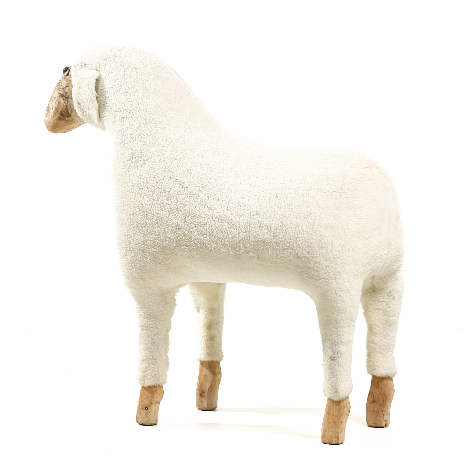 A DECORATIVE SHEEP SCULPTURE - 5