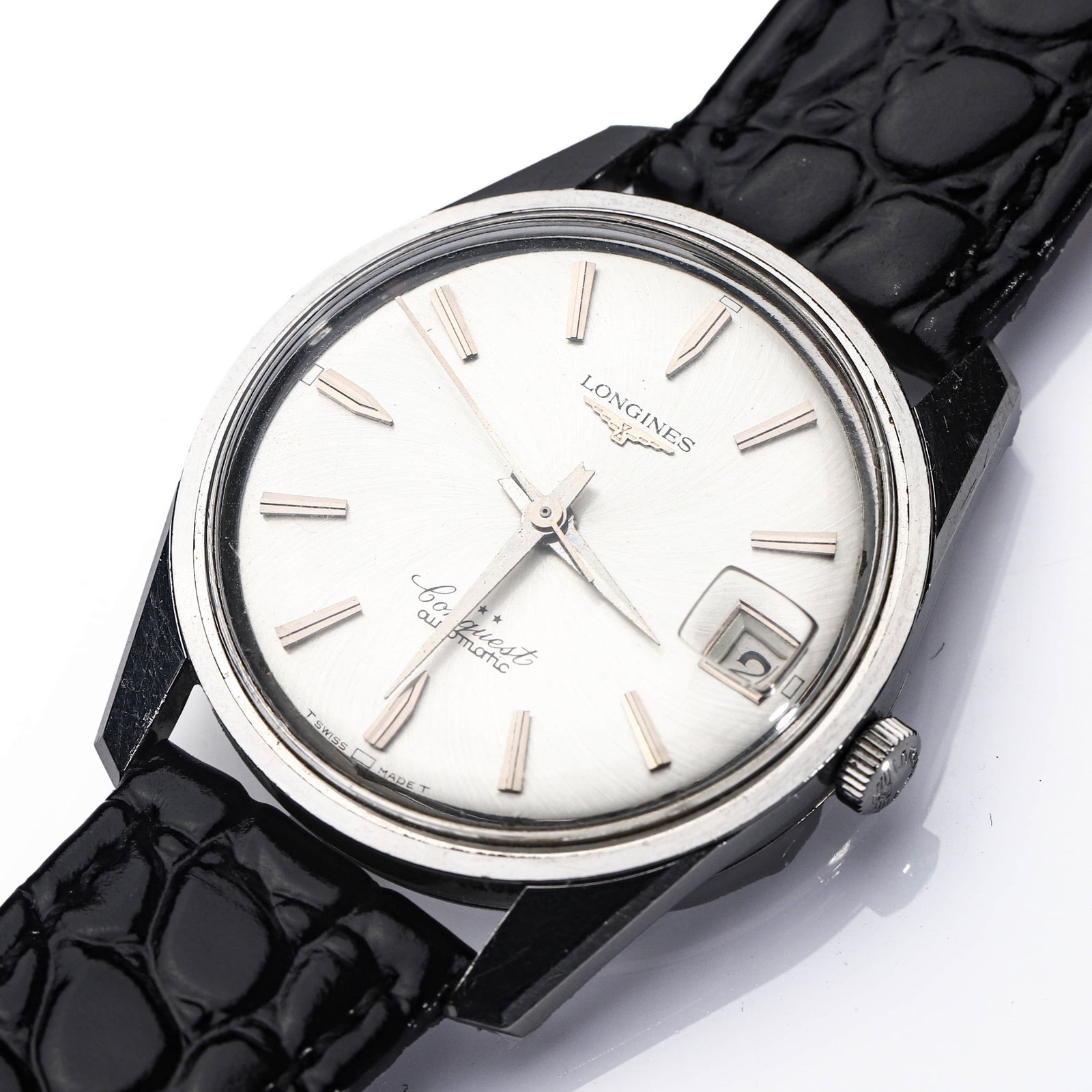 LONGINES FLAGSHIP AUTOMATIC WRISTWATCH: Dimensions case diameter approx. 1 7/16 in (36.4 mm); overall length approx. 9 13/16 in (25 cm). Description A classic Longines Flagship automatic wristwatch featuring a stainless steel round case wit