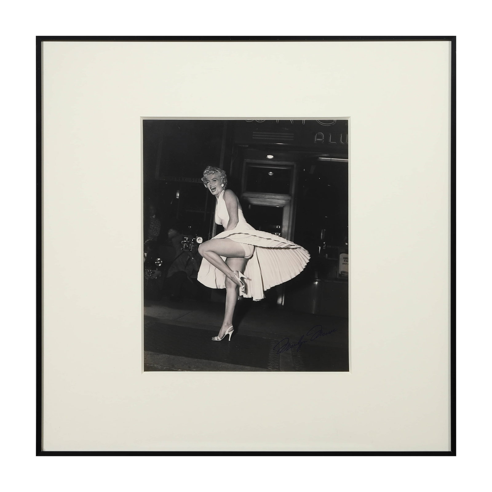 MARILYN MONROE SIGNED PHOTOGRAPH - 2