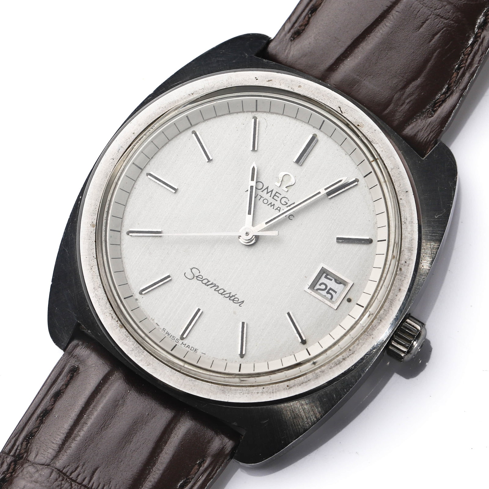 OMEGA SEAMASTER AUTOMATIC WRISTWATCH: Dimensions case diameter approx. 1 5/8 in (40.8 mm); overall length approx. 9 1/2 in (24 cm). Description A classic Omega Seamaster automatic wristwatch featuring a stainless steel case with gently