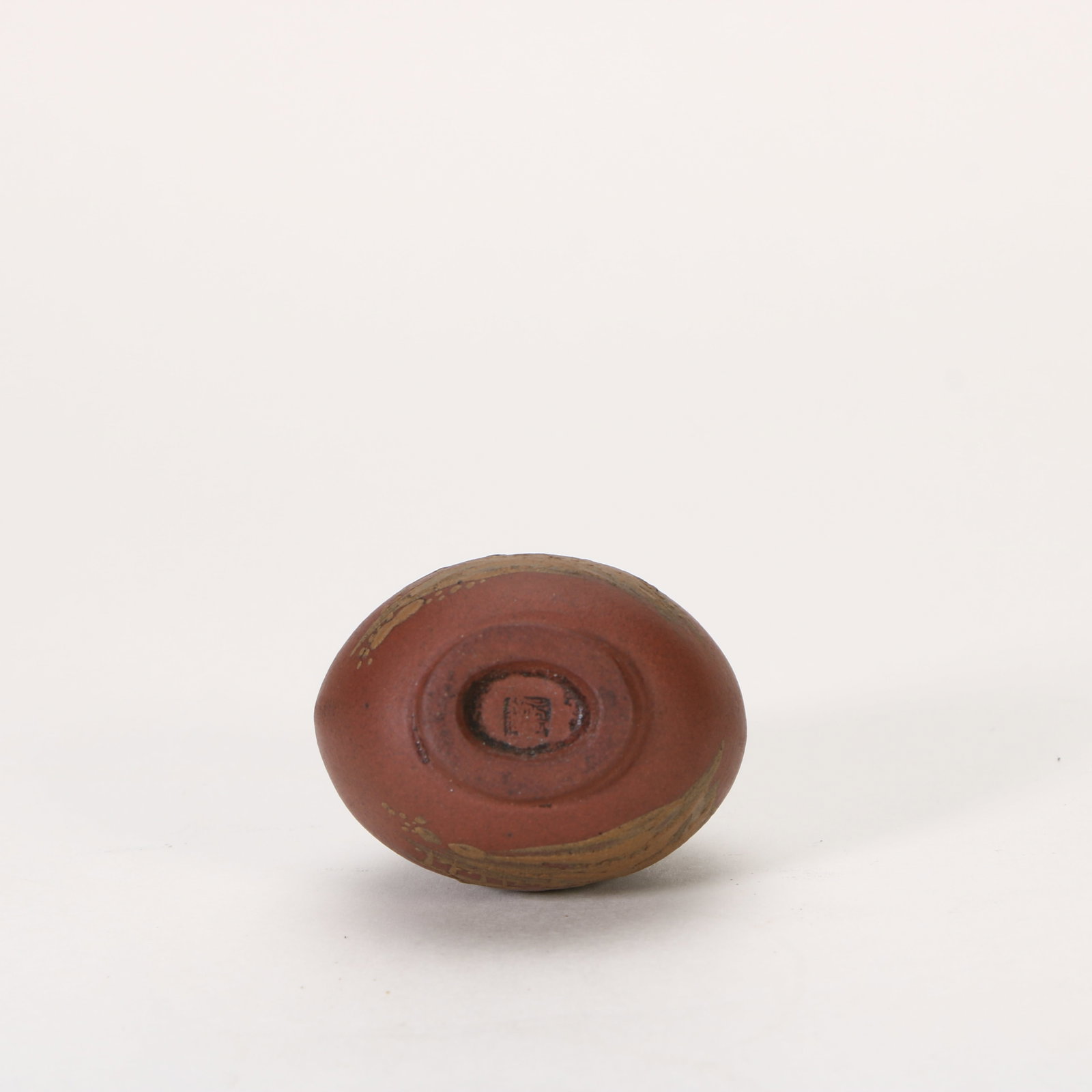 Zisha Snuff Bottle with Landscape Pattern - 5