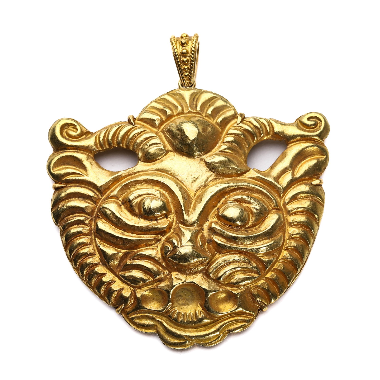 A GOLD LION MASK PENDANT, CIRCA 20TH CENTURY. (1 of 6)