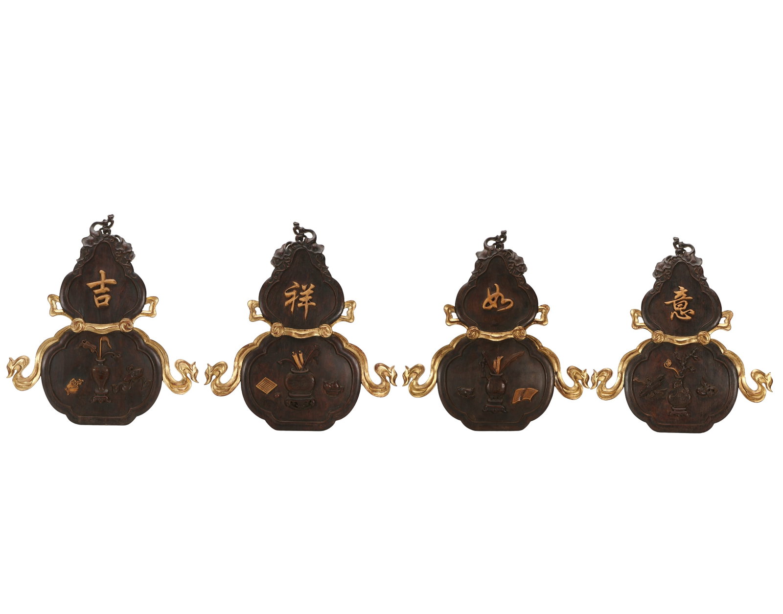 A set of rosewood and gold-painted auspicious gourd hanging screen: Height 48.5cm, Length 44.5cm, Width 2.5cm
