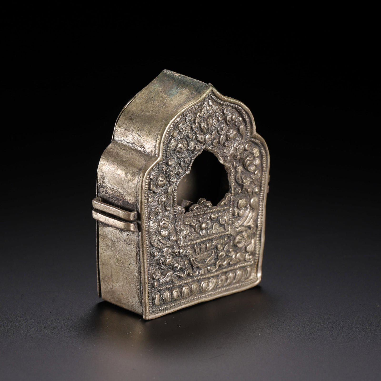 Himalayan-style gau box - 4