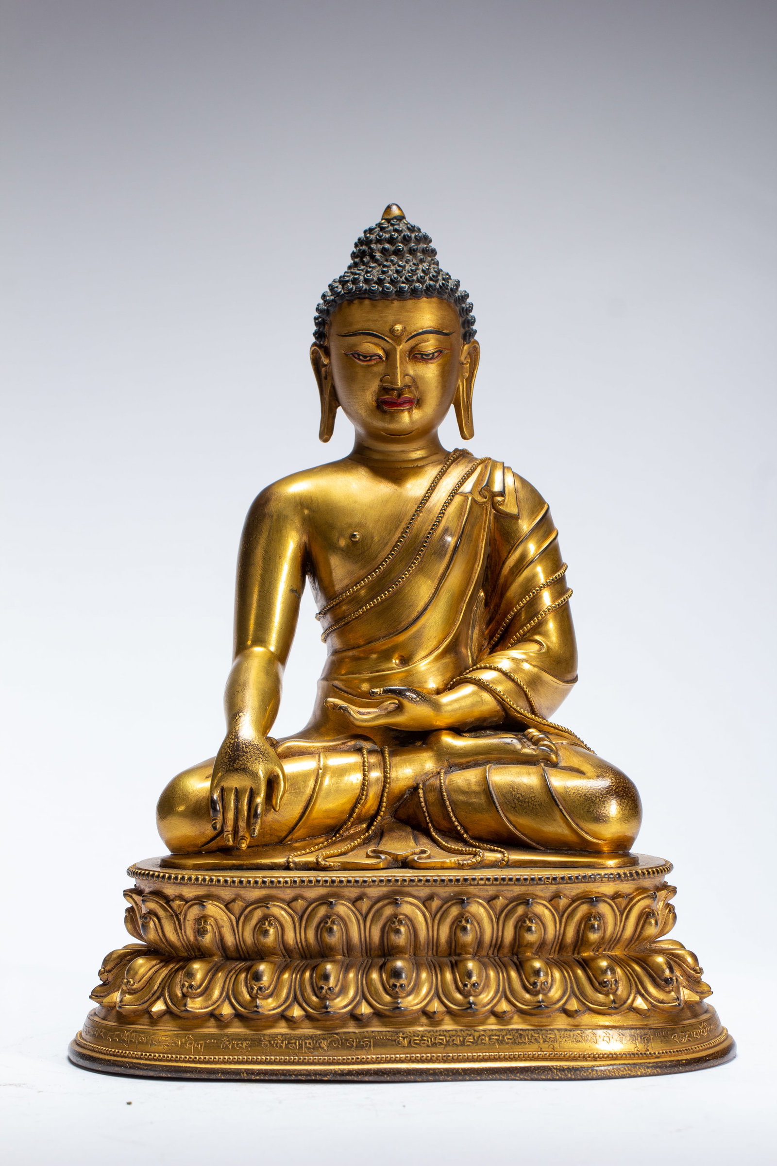 Gilded bronze Buddha statue - 11