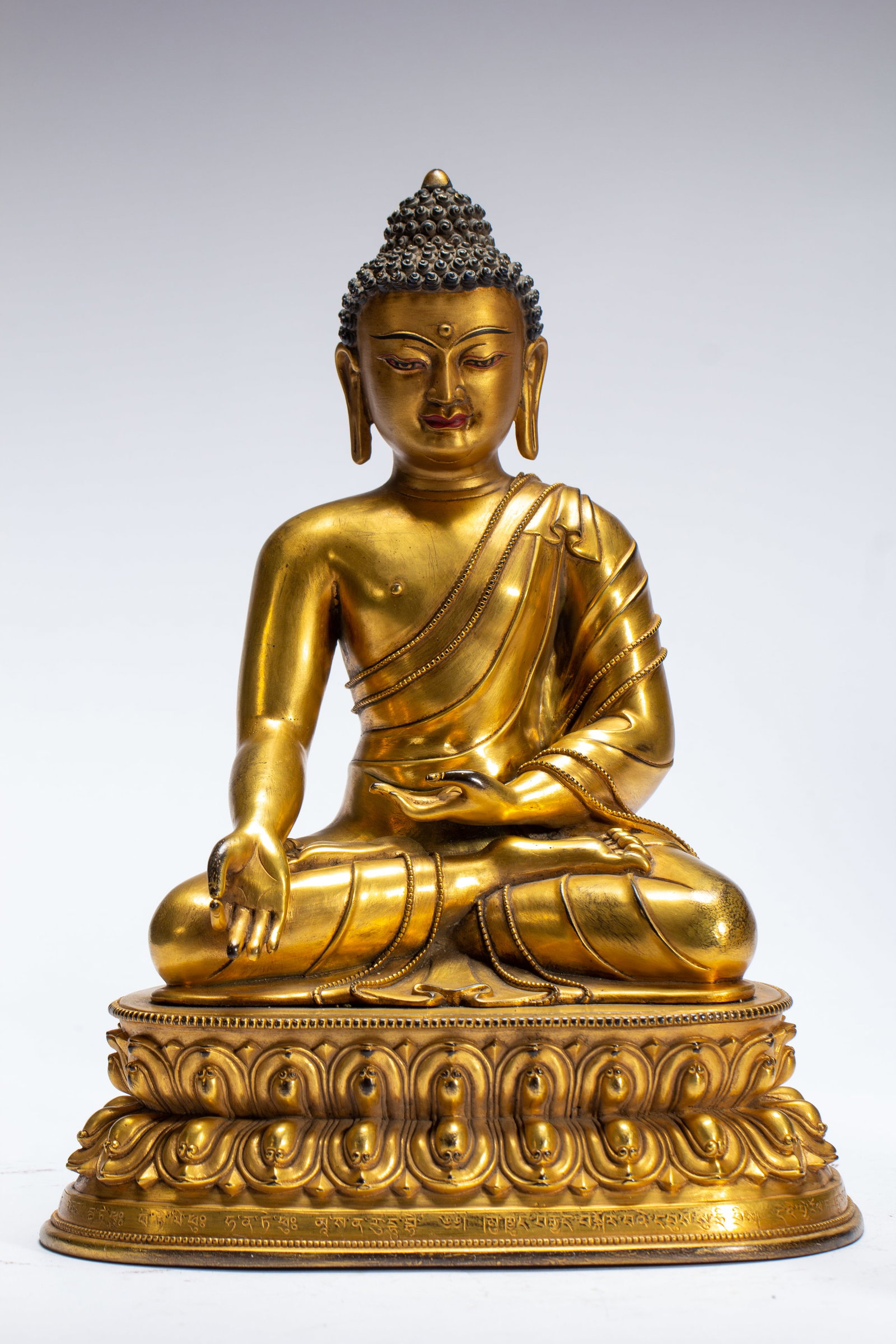 Gilded bronze Buddha statue - 2