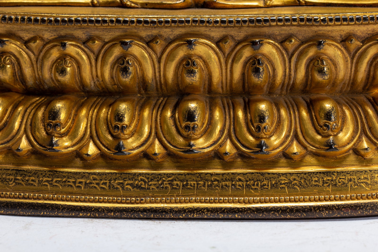 Gilded bronze Buddha statue - 8
