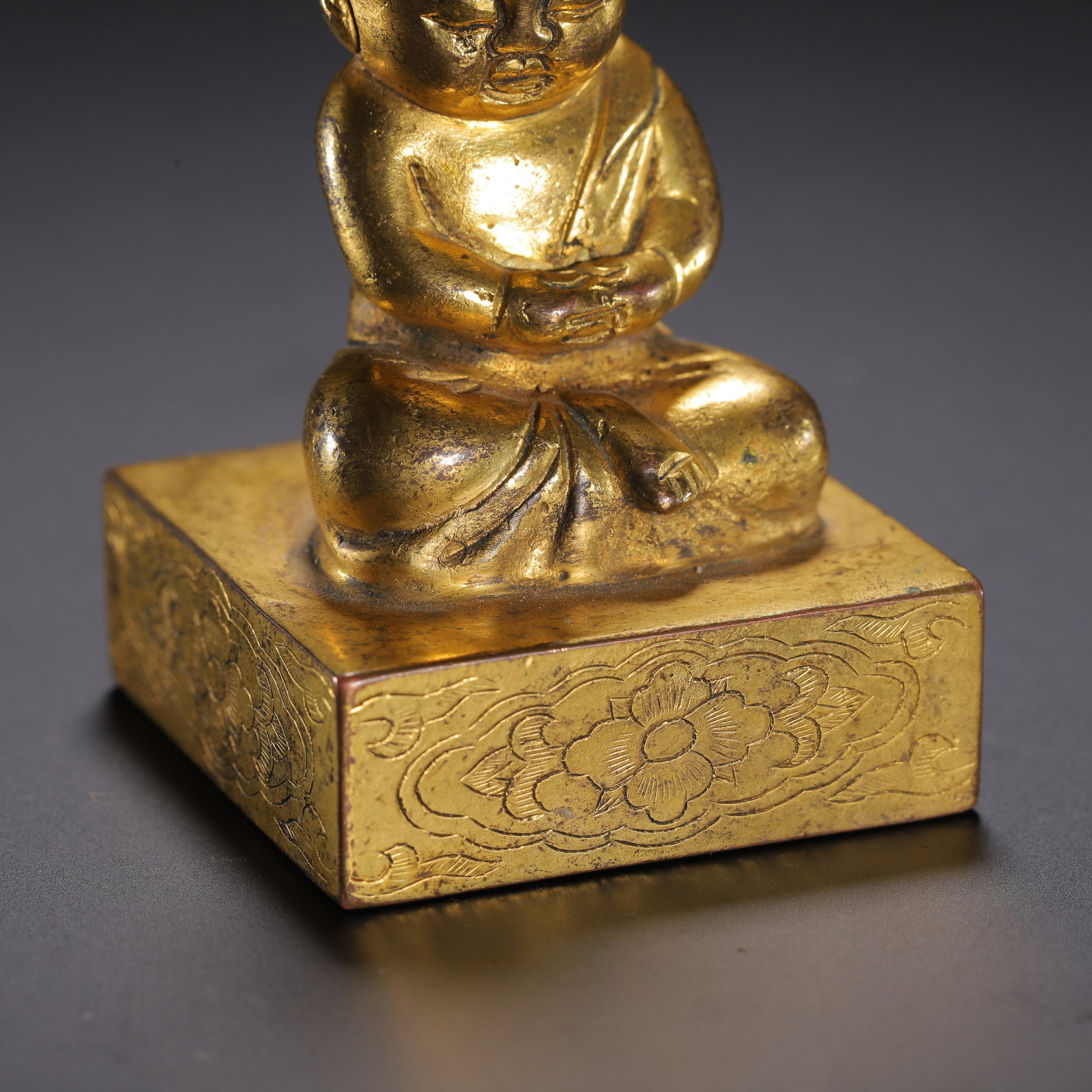 Gilded bronze seal - 3