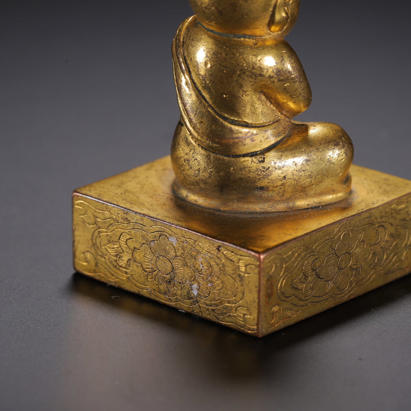 Gilded bronze seal - 6