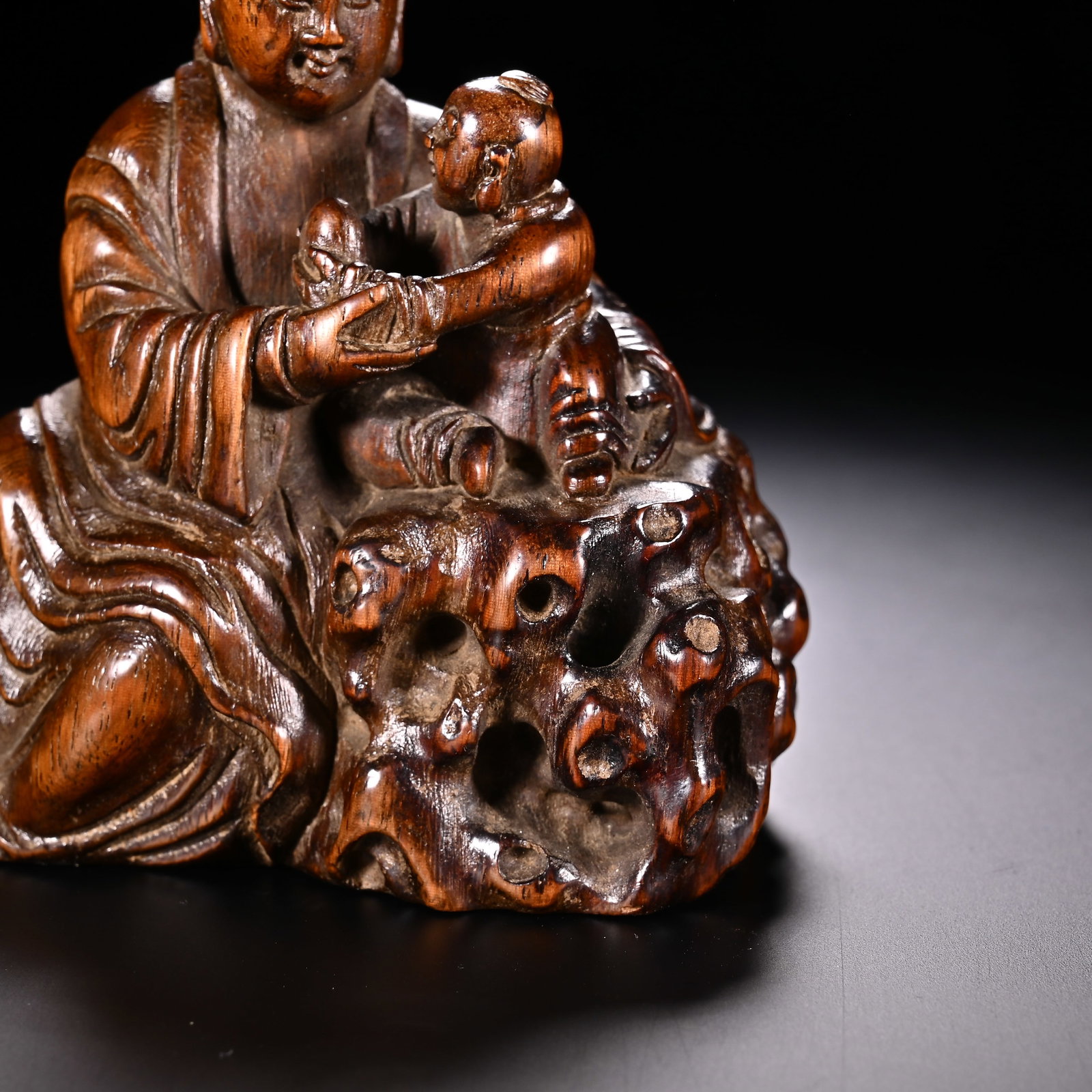 Boxwood Figures - 3
