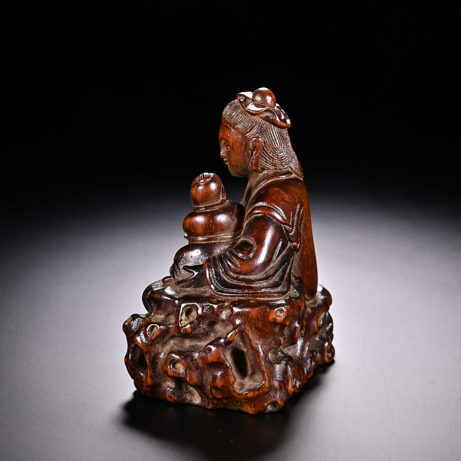 Boxwood Figures - 8