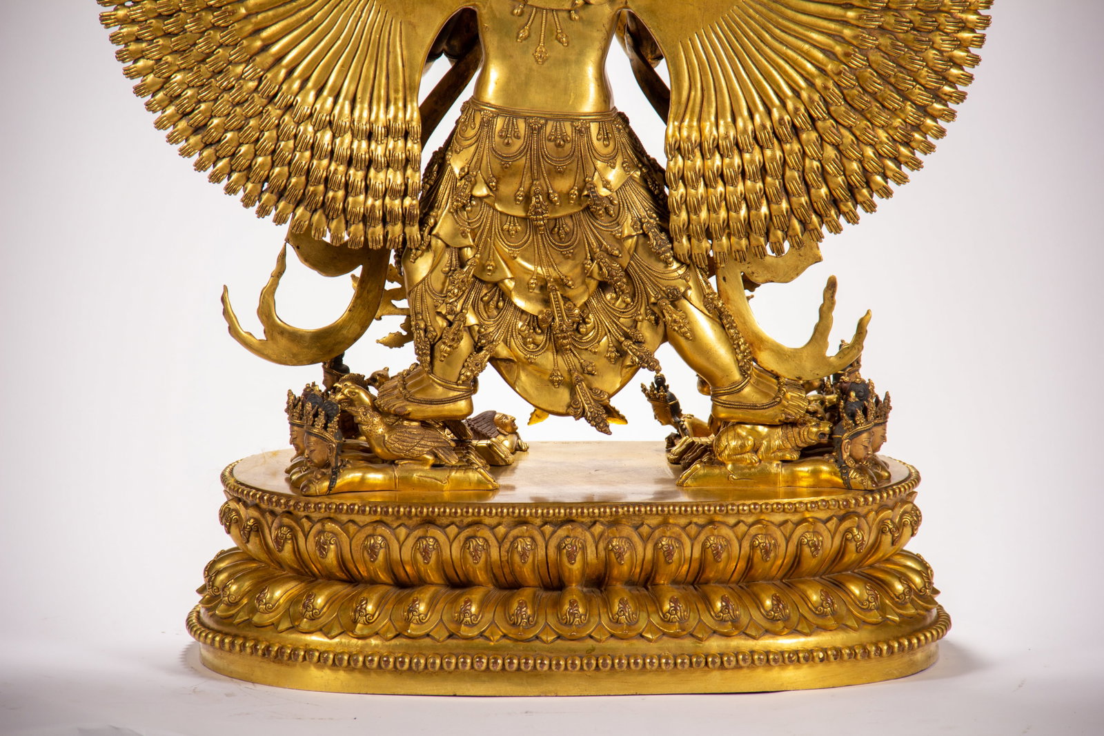 Gilded bronze Buddha statue - 12