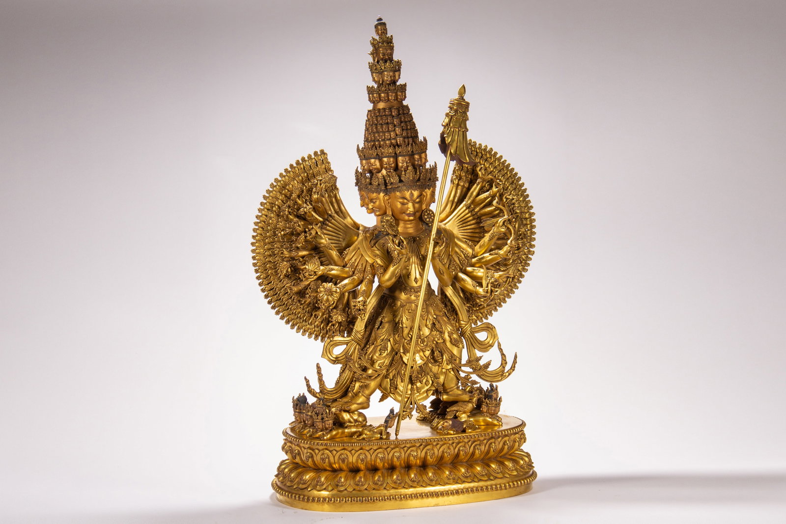 Gilded bronze Buddha statue - 8
