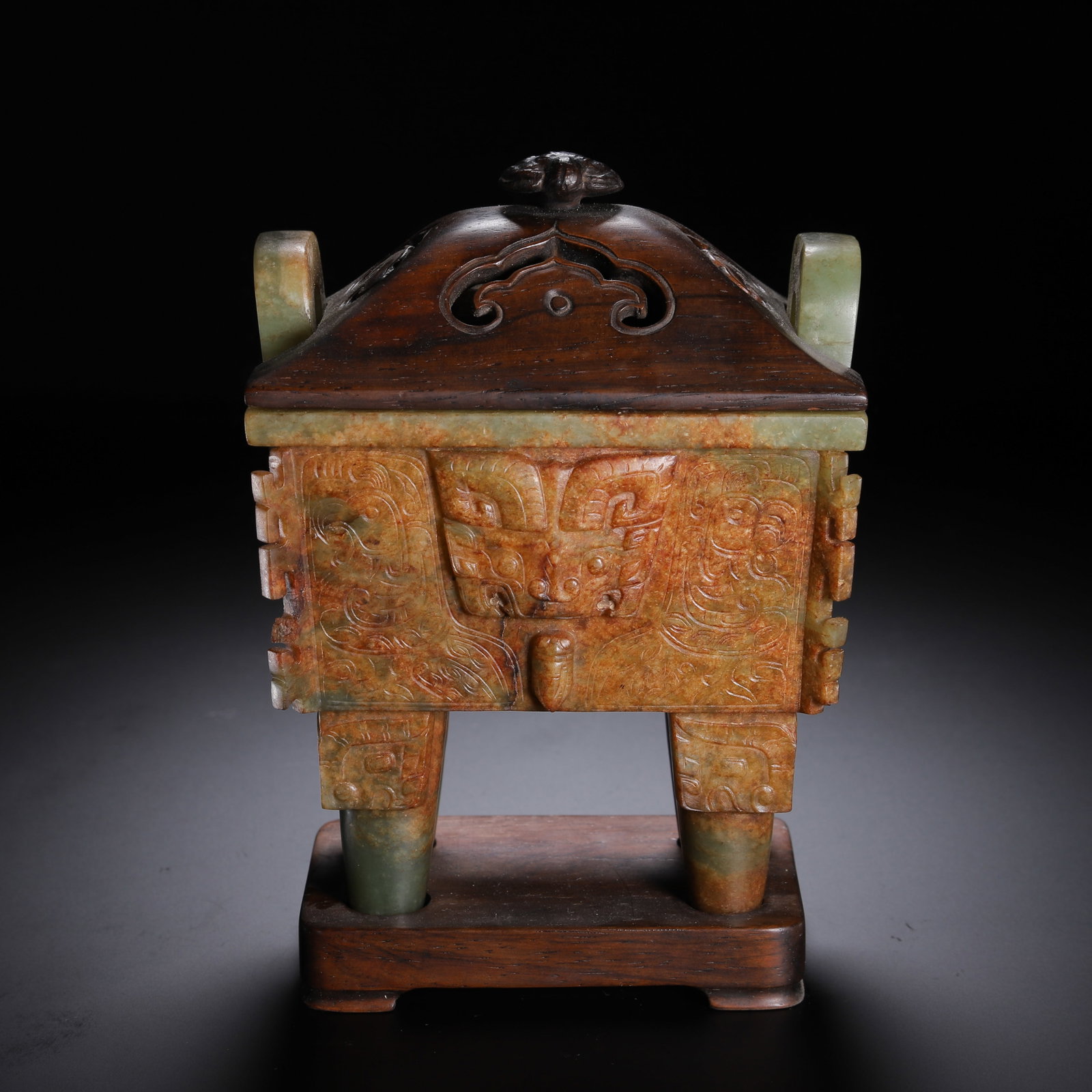 Hetian jade taotie pattern censer: Length 12.5cm, Width 8.5cm, Height 16cm