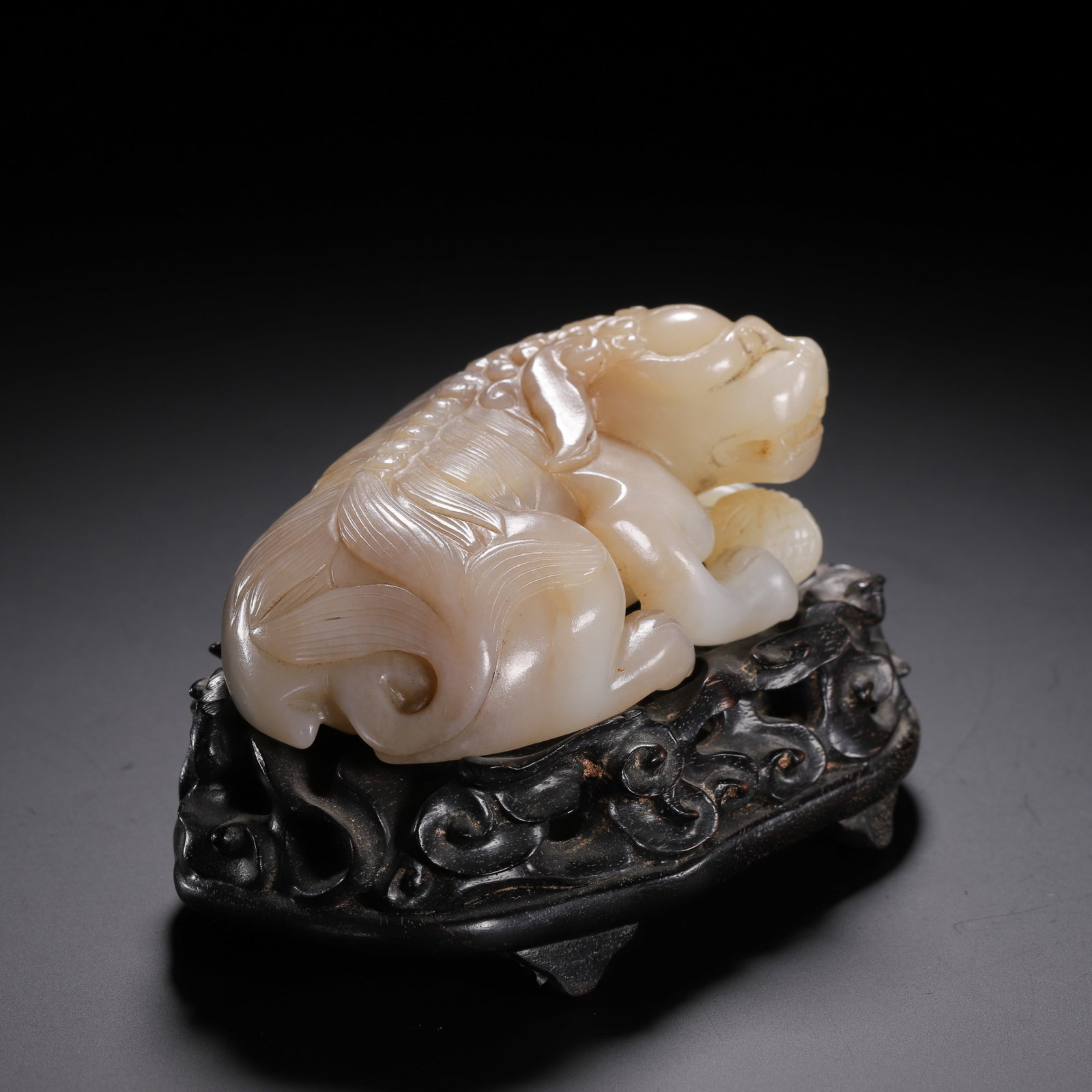 Hetian Jade Auspicious Beast - 4