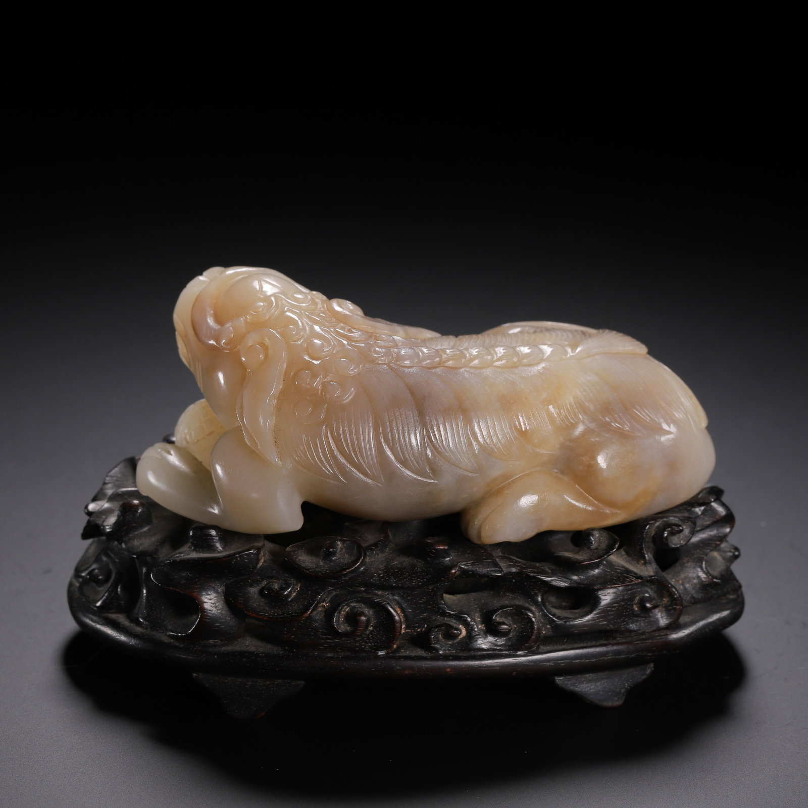 Hetian Jade Auspicious Beast - 5