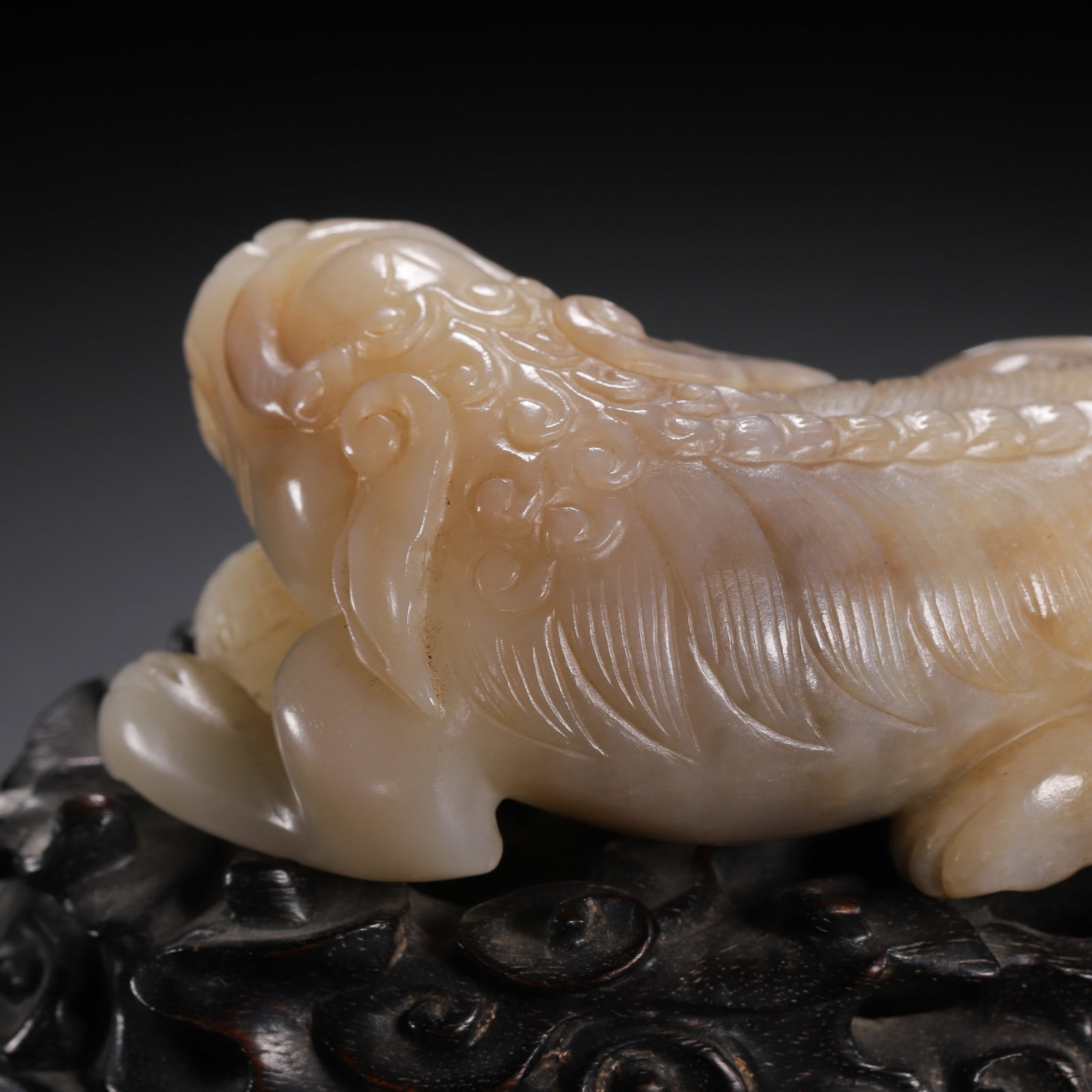 Hetian Jade Auspicious Beast - 6