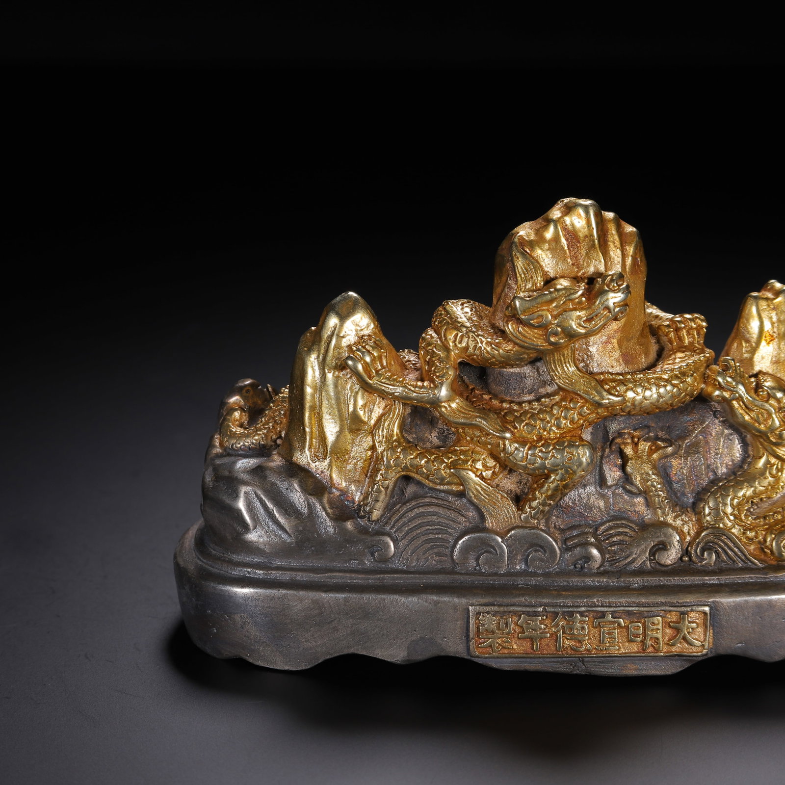 Gilded bronze pen holder - 3