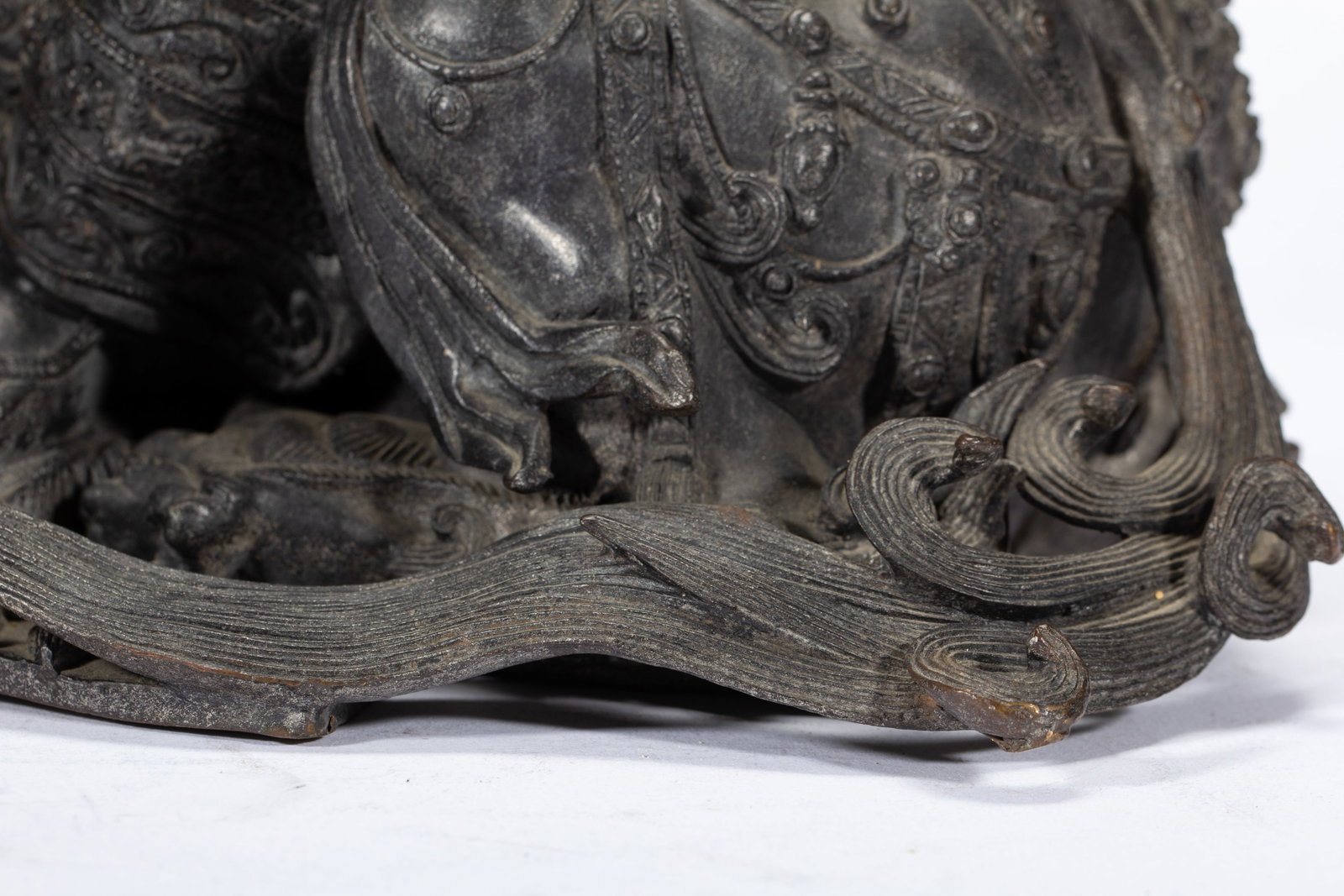 Bronze Buddha statue - 7