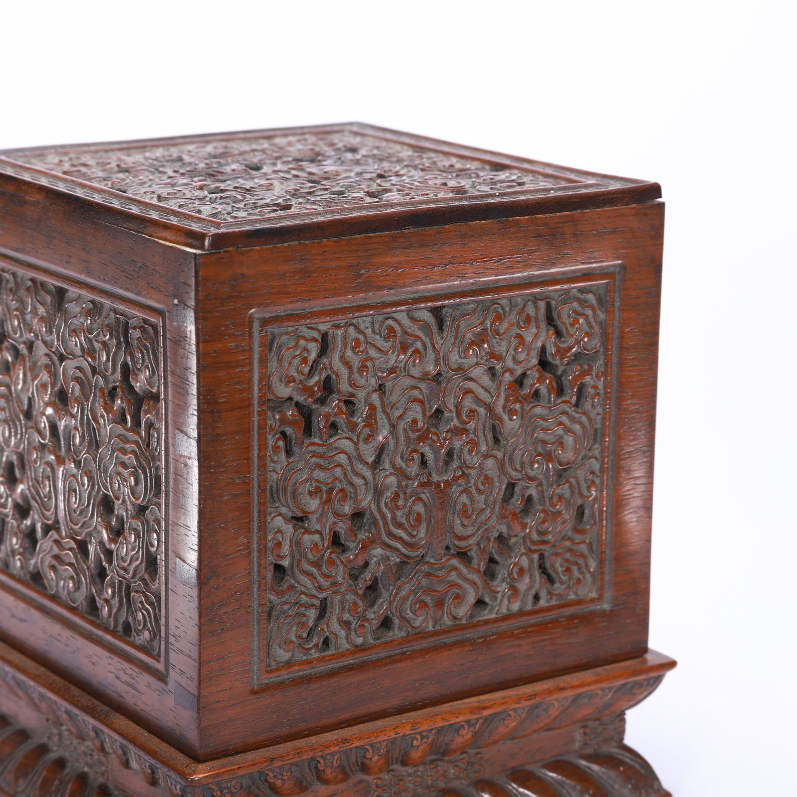 Huanghuali dragon pattern seal box - 2