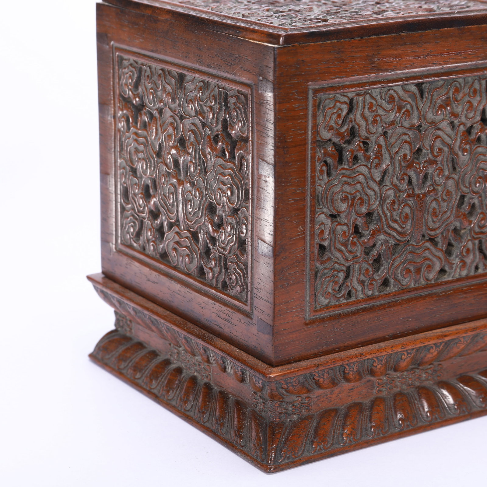 Huanghuali dragon pattern seal box - 3