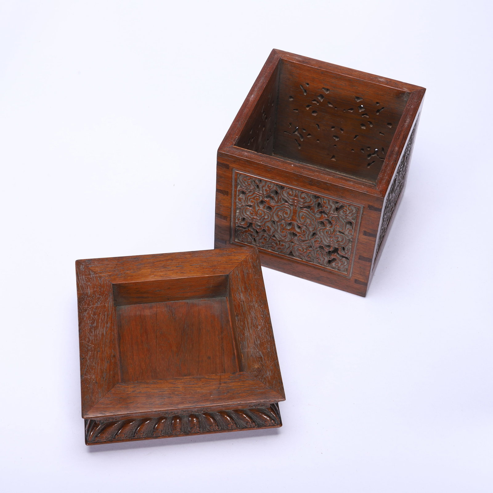 Huanghuali dragon pattern seal box - 9
