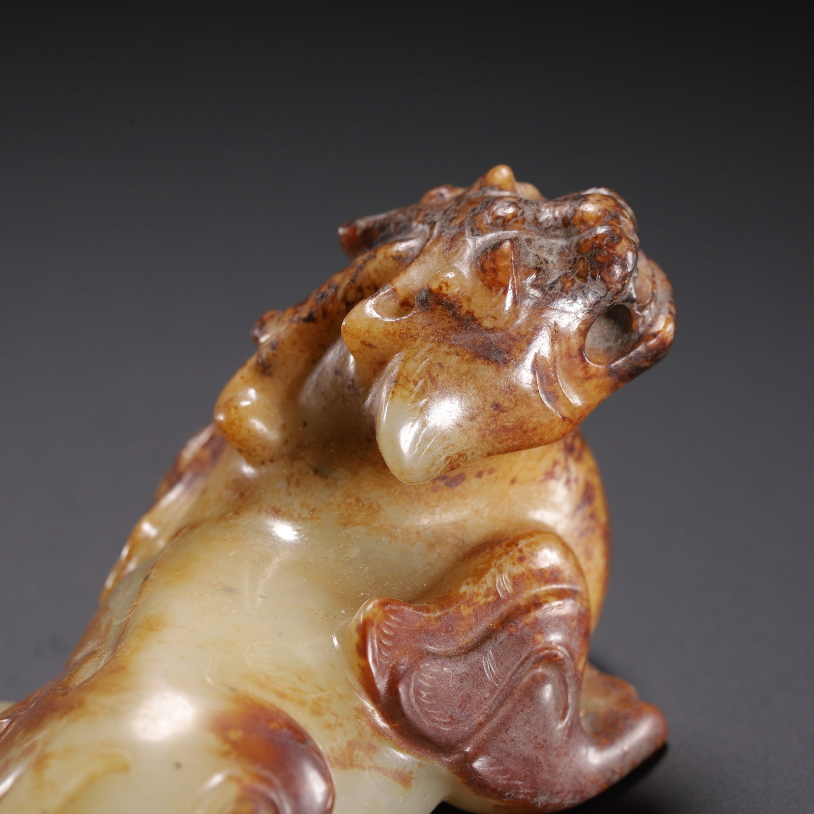 Hetian Jade Auspicious Beast - 5