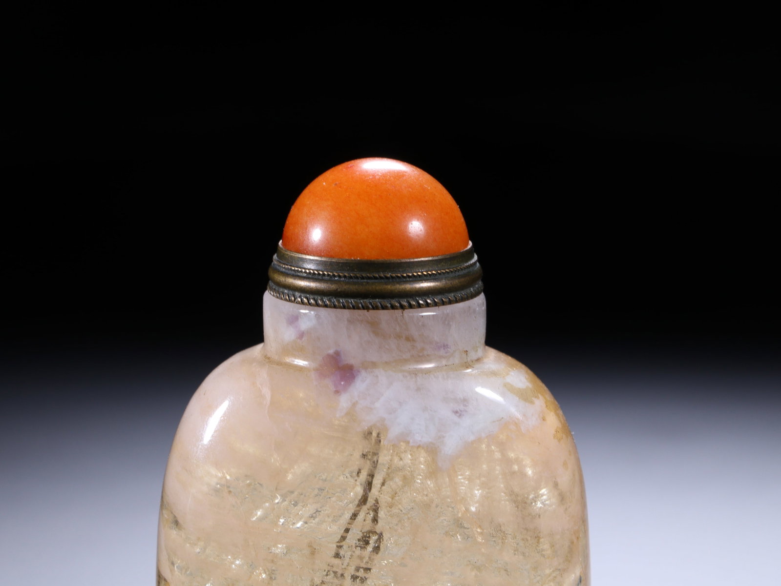 Crystal snuff bottle - 2