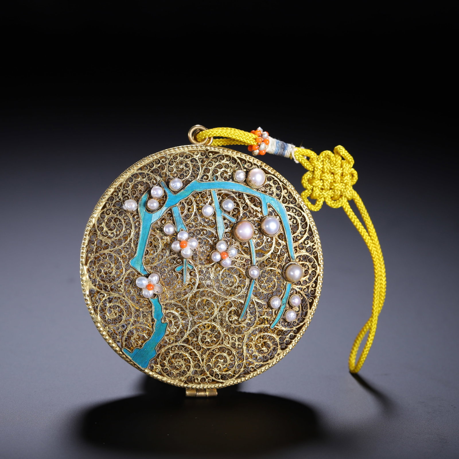 Silver-gilt sachet - 4