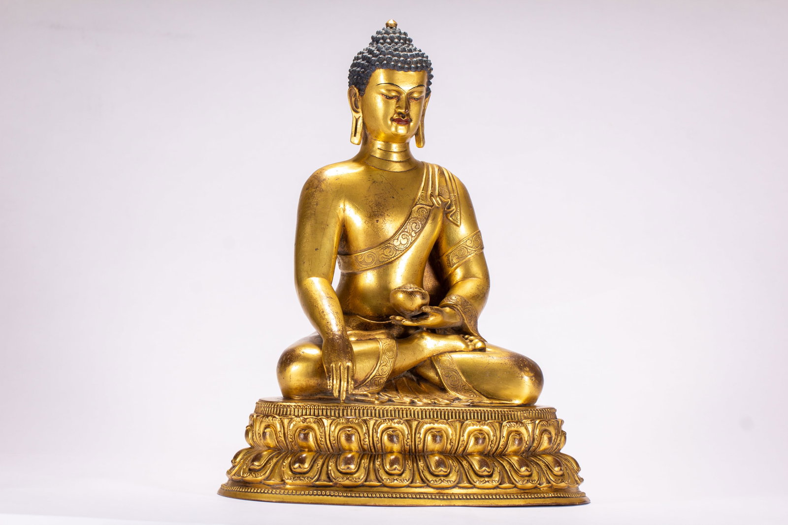 Gilded bronze Buddha statue - 5