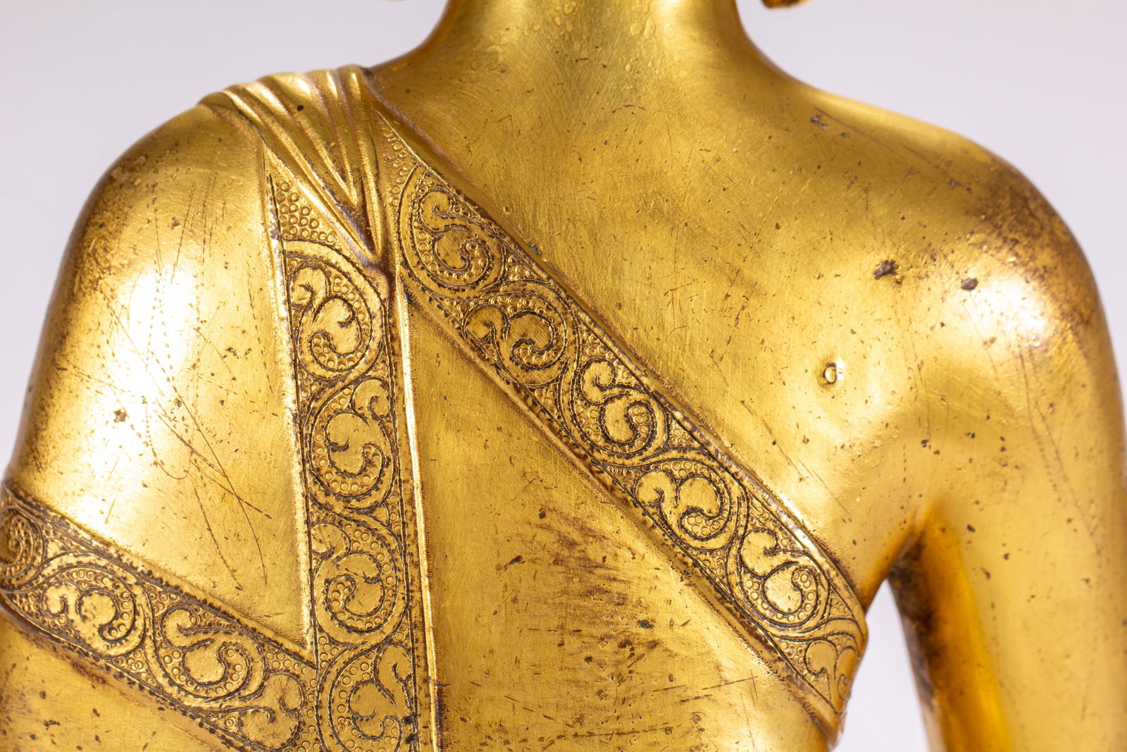 Gilded bronze Buddha statue - 8