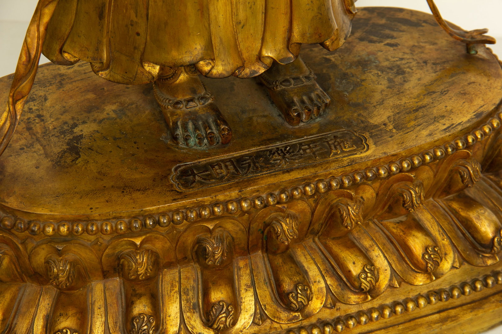 Gilded bronze Buddha statue - 8