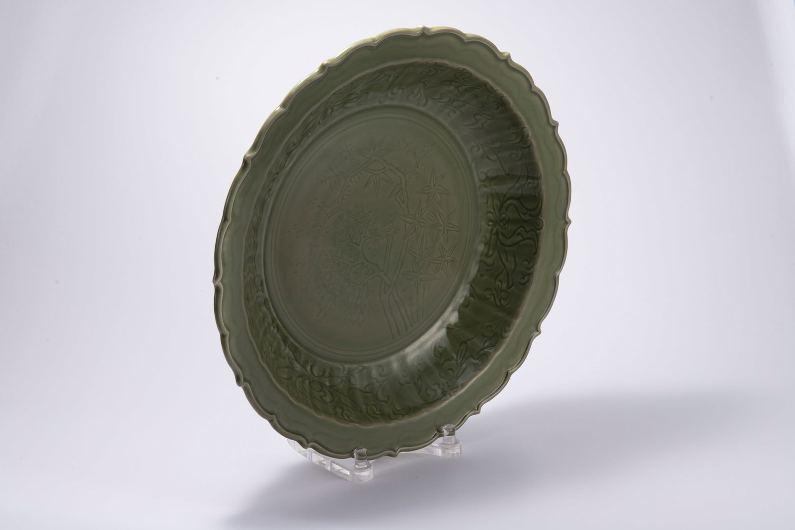 Longquan Large Plate from the Ming Dynasty - 4