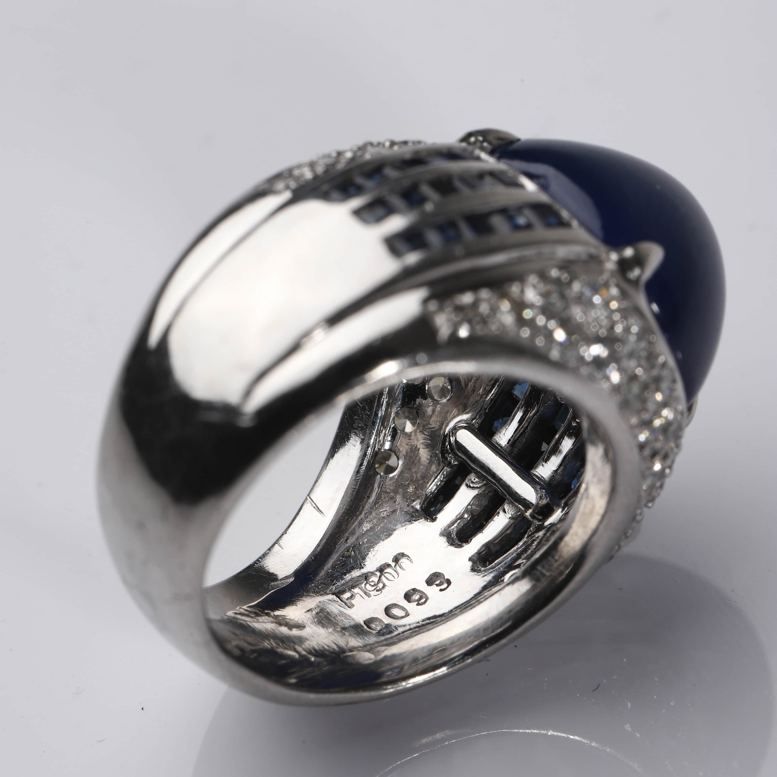 A-SAPPHIRE-AND-DIAMOND-RING - 4