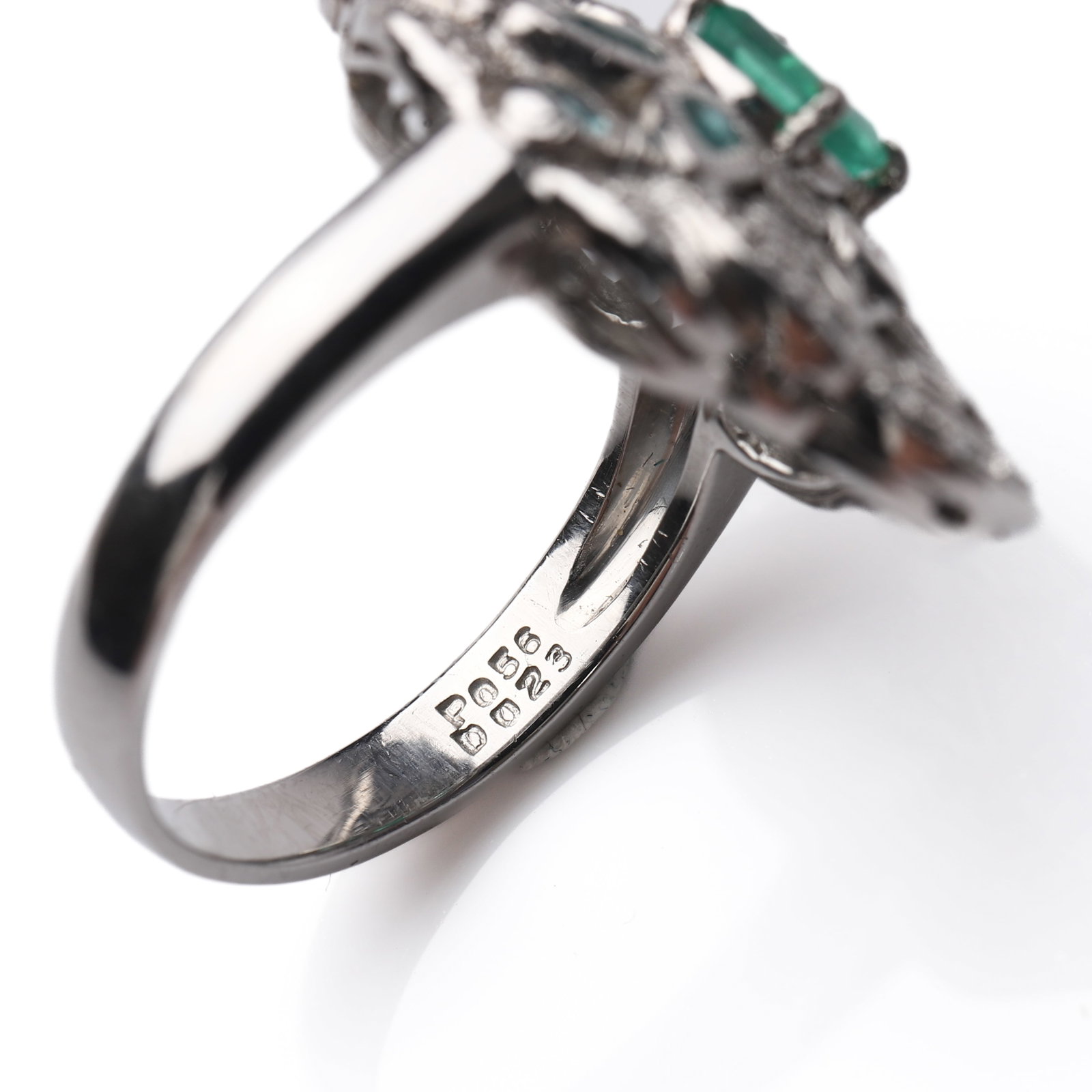 EMERALD-AND-DIAMOND-FILIGREE-RING - 3