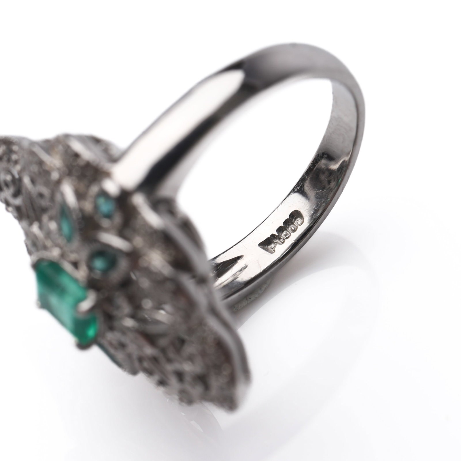 EMERALD-AND-DIAMOND-FILIGREE-RING - 4