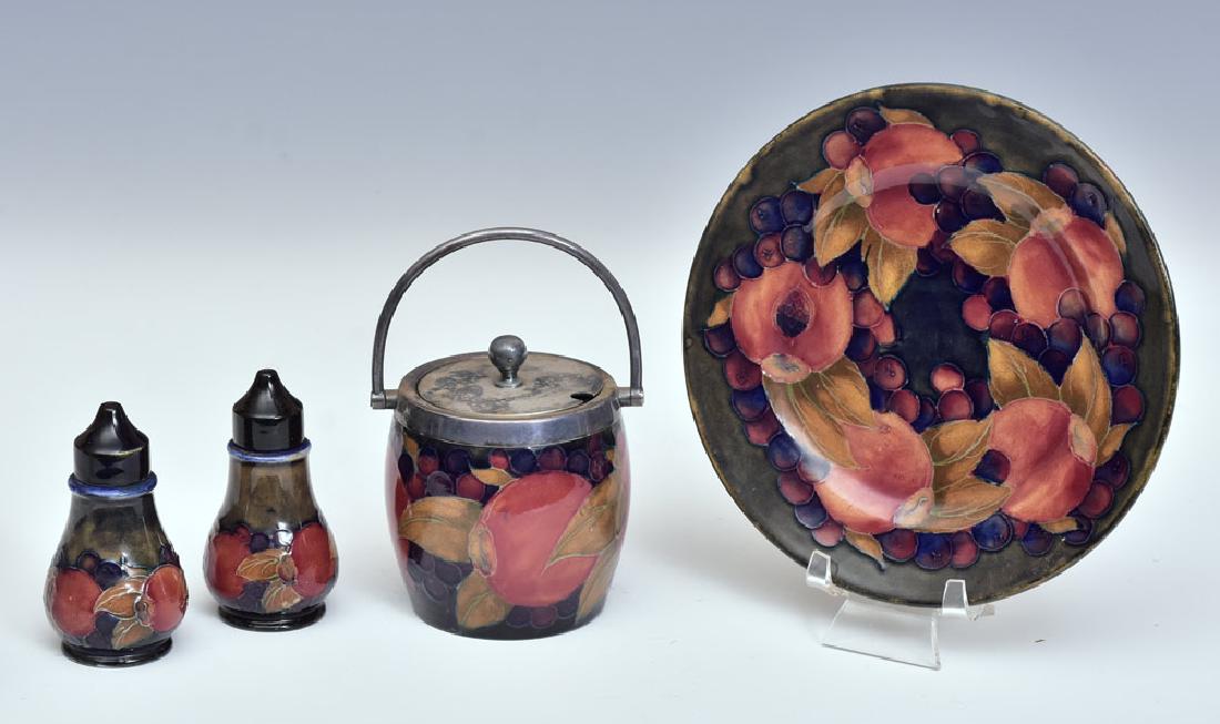 Moorcroft Pomegranate Pottery (1 of 1)