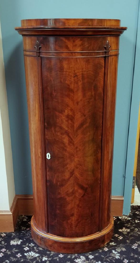 Continental Round Cabinet (1 of 3)