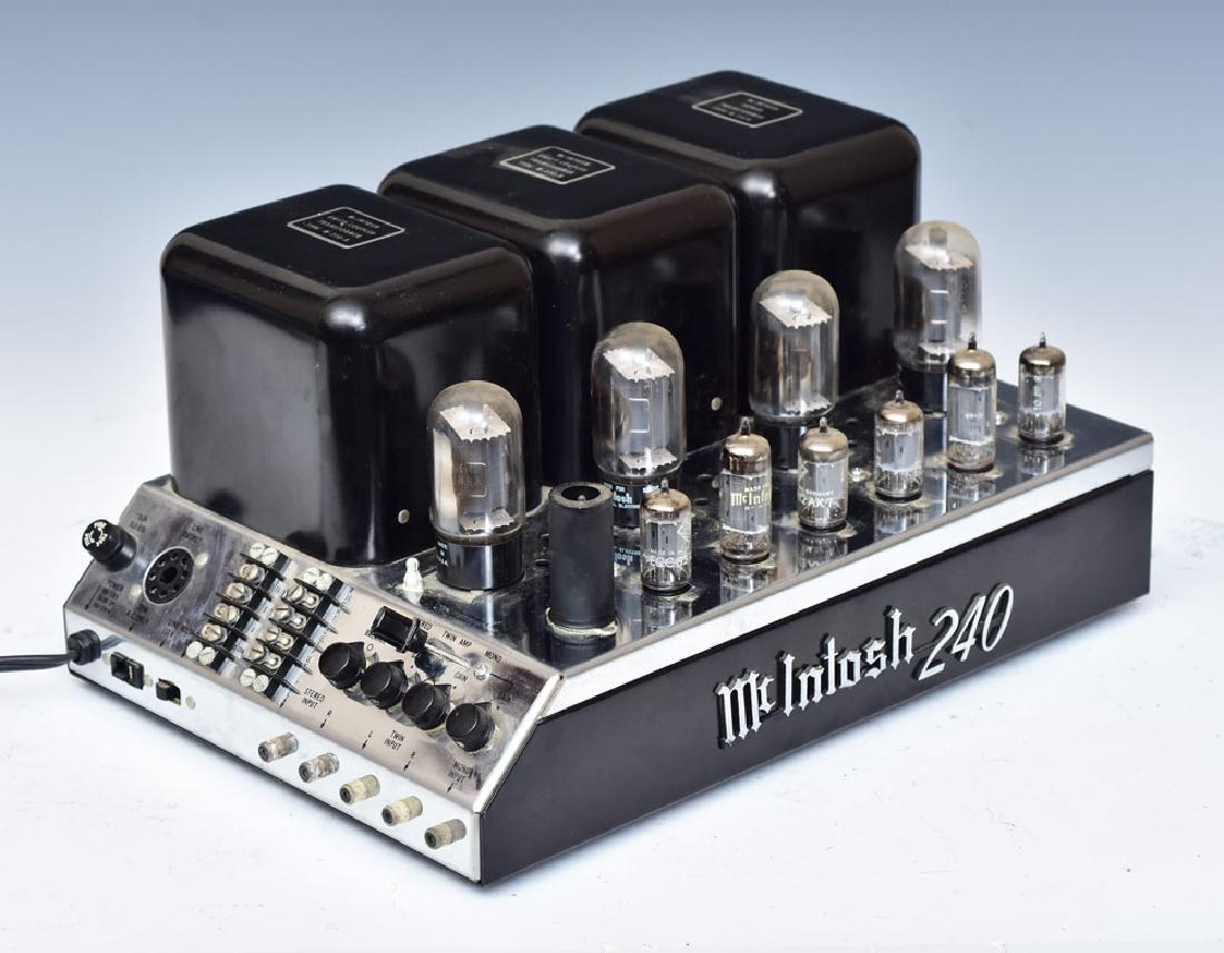 McIntosh Power Amplifier (1 of 3)