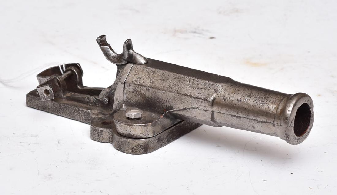 Alarm Trap Gun: 8" long stamped 'Depose'