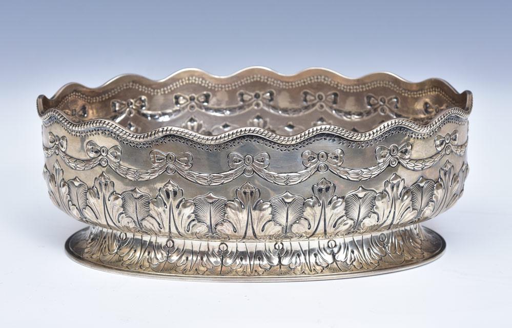 Howard & Co. Sterling Silver Center Bowl (1 of 2)