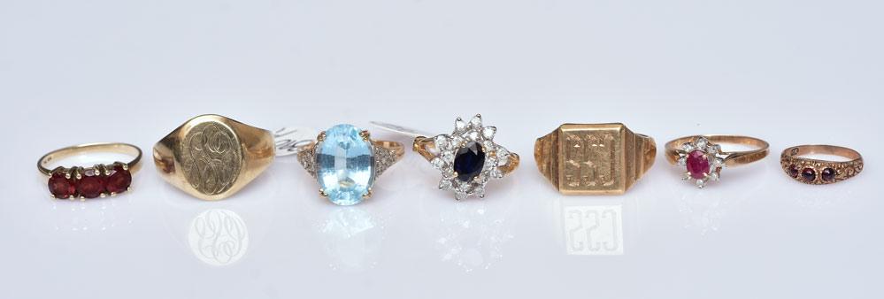 Group of (7) 10k and 14k Gold Rings (1 of 1)