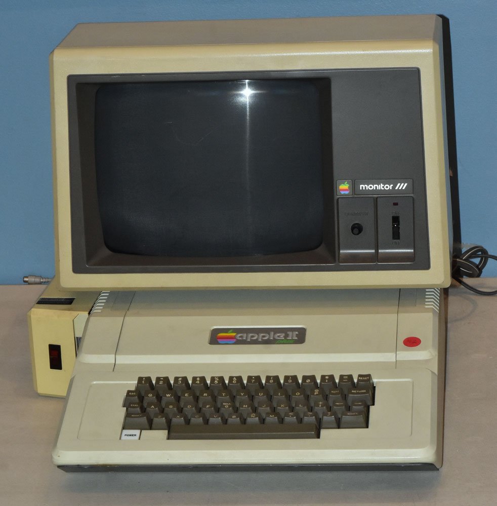 Apple II+ Computer (1 of 1)