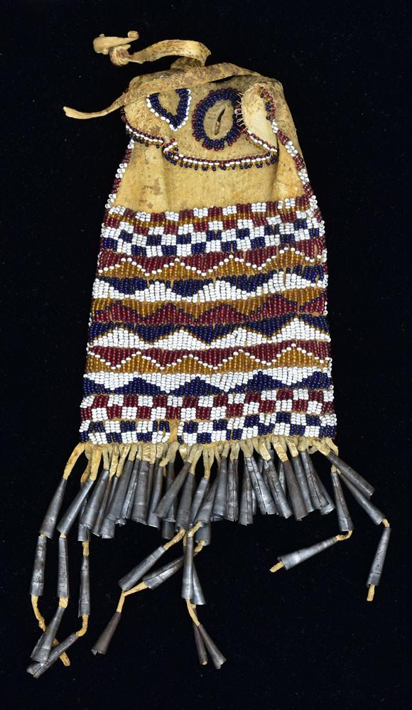 Apache Beaded Pouch (1 of 3)